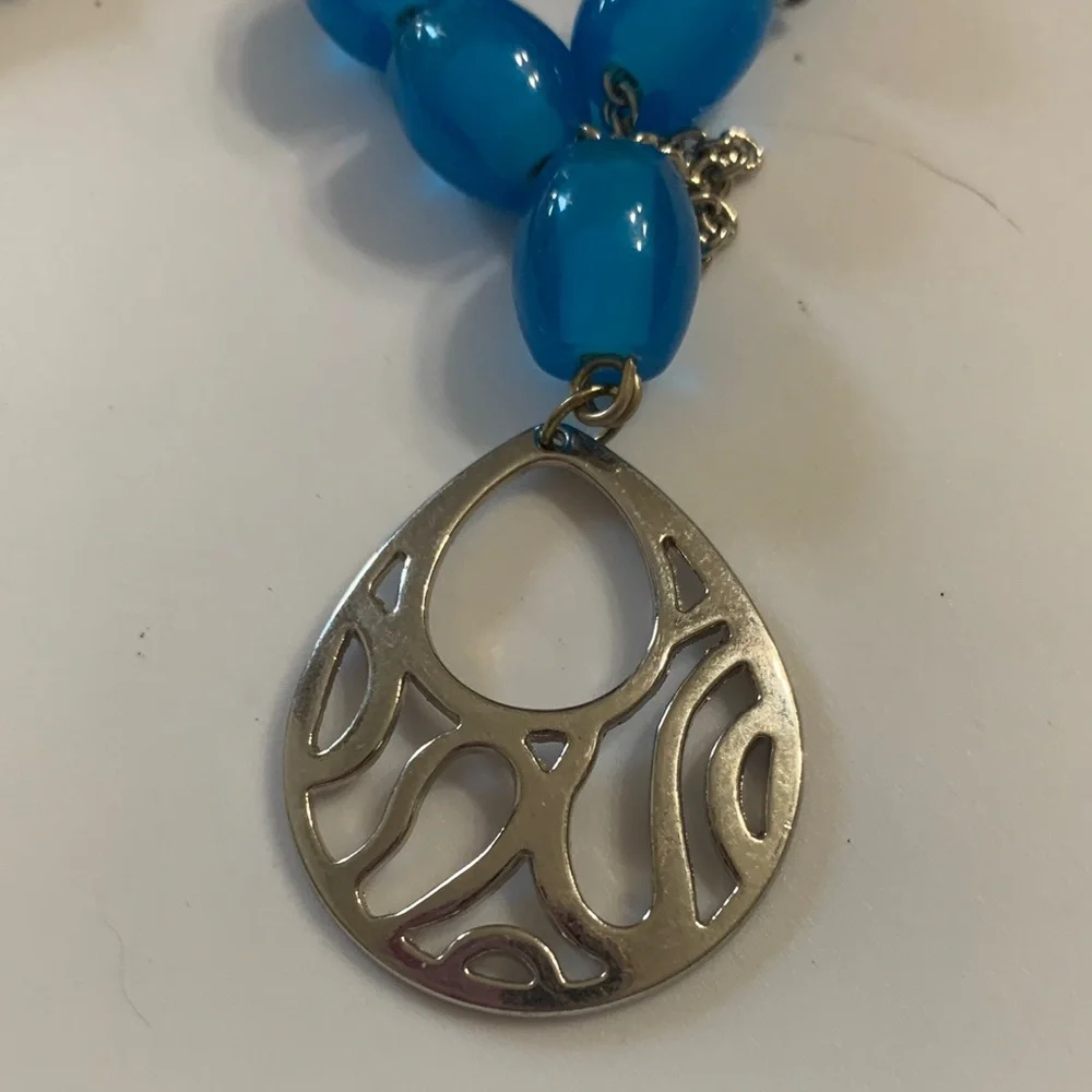 Blue Beaded Necklace with Silver Pendant - Picture 2 of 2
